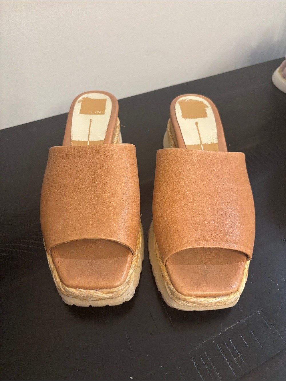 DV sandals